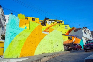 Tęczowy mural w Meksyku